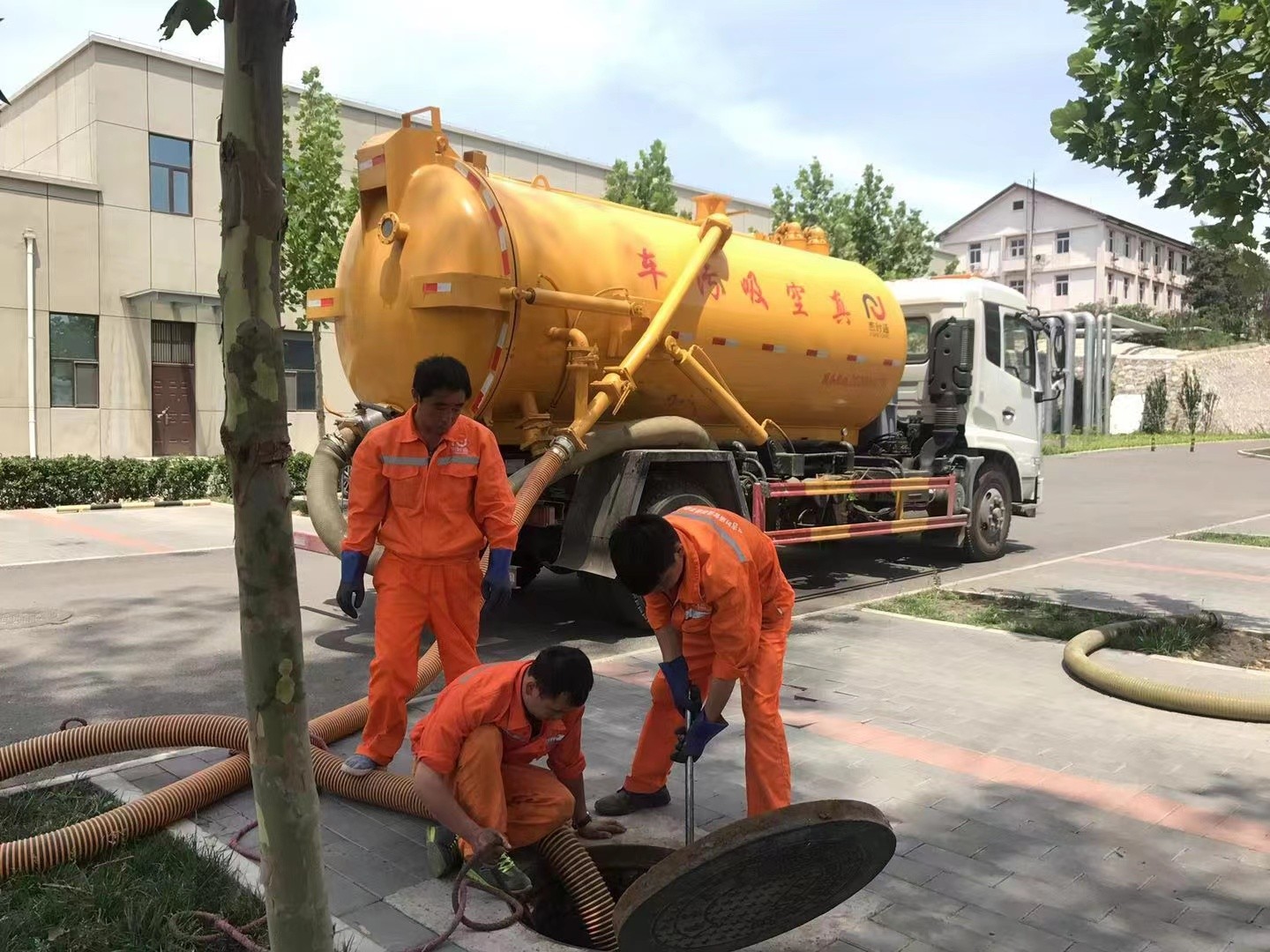 淮滨化粪池清理与5-8吨吸粪车施工效率分析